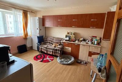 Apartament cu 3 camere decomandat în Central - 1