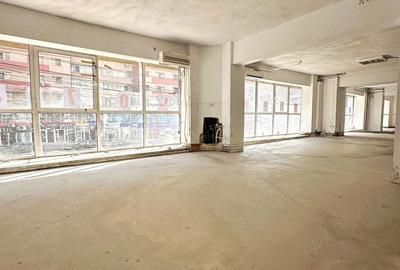 Spațiu comercial, de 465 mp, în Central - 7