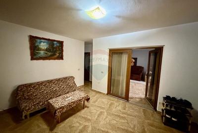 Casă individuală cu 4 camere cu Canalizare în Vânători - 4