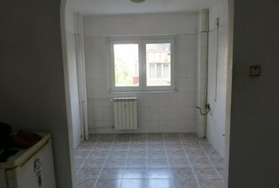 Apartament cu 2 camere semidecomandat în Timpuri Noi