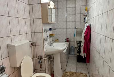 Apartament 3 camere decomandat, mobilat, 2 bai, etaj 2 din 4 Cisnadie - 21