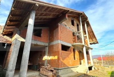 Casă cu 5 camere cu Teren 1900 Mp în Arcalia - 12