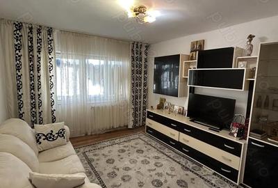 Apartament cu 4 camere decomandat în Central - 1