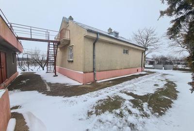 Casă cu 4 camere în Pecineaga - 2