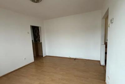 Apartament cu 2 camere nedecomandat în Central