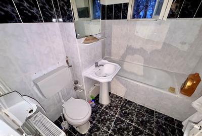 Apartament cu 3 camere decomandat în 9 Mai - 13