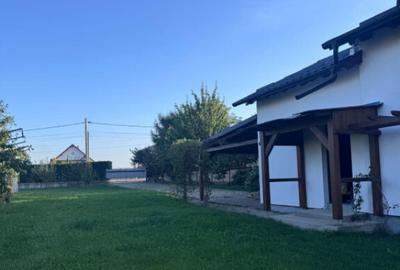 Casa individuala cu garaj si foisor, centru- Horodnic de Sus - 9