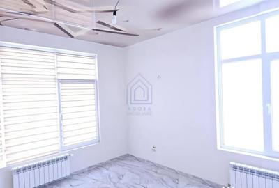 Spațiu comercial, de 250 mp, în Central - 3