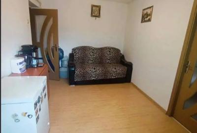 Apartament cu 3 camere semidecomandat în Central - 4
