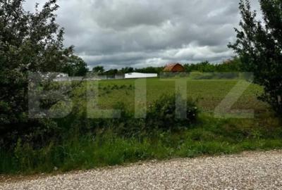 Teren de 4200 mp, în Central - 3