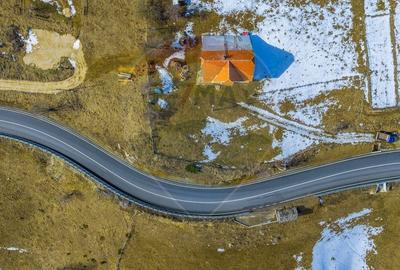 Teren Construcții intravilan de 985 mp, în Fundata - 12