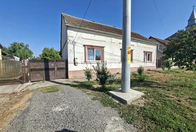 Casă cu 4 camere în Central - 1