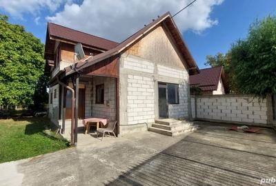 Casă cu 5 camere în Poienarii Burchii - 9