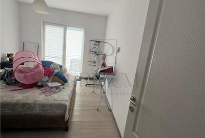 Duplex zona excelenta - mobilat - utilat - panouri solare - suprafete generoase - 13