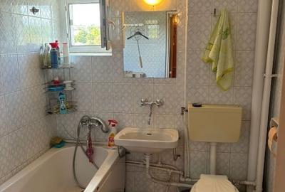 Vând apartament ultracentral,  lângă Primărie, 3 camere, decomandat, 2 balcoane - 9