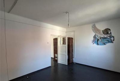 Apartament cu 2 camere, nemobilat - 3