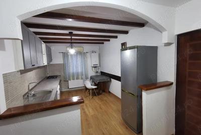 Apartament cu 3 camere decomandat în Turnișor - 1