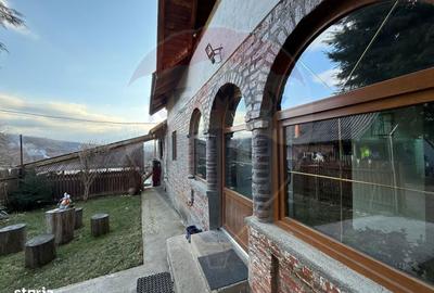 Casă cu 2 camere cu Teren 3050 Mp în Golești - 2