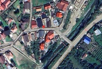 Casă cu 3 camere cu Teren 200 Mp în Central - 1