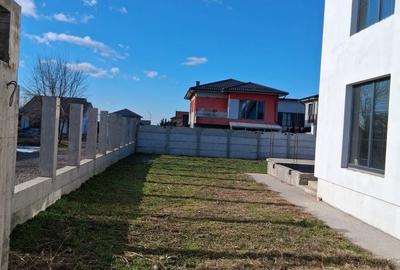 Casă cu 3 camere în Central - 1