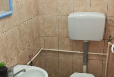 Casă cu 3 camere cu Teren 50 Mp în Central - 1