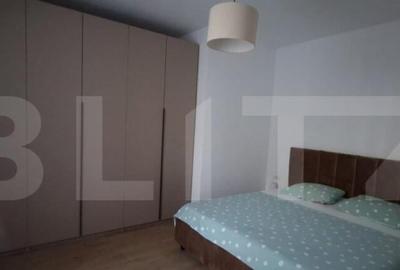 Casa la curte comuna, zona Sinaia - 11