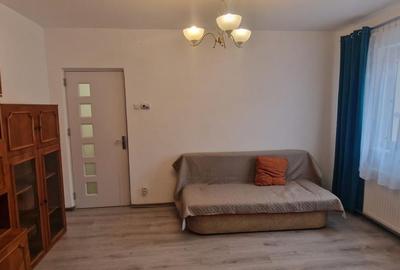 De inchiriat apartament 2 camere - 1