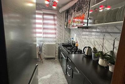 Apartament cu 3 camere semidecomandat în Militari - 9