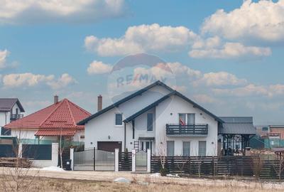 Casă cu 7 camere cu Teren 650 Mp în Bod - 2