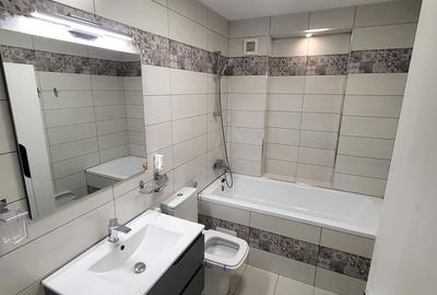 Apartament cu 3 camere decomandat în Florești