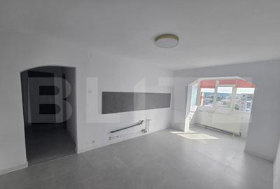 Apartament cu 3 camere decomandat în Craiovița Nouă