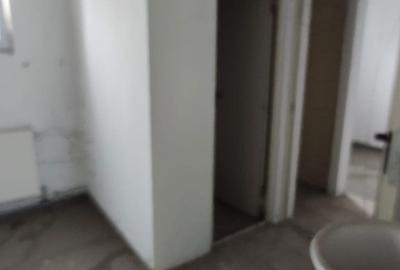 Casă cu 5 camere cu Teren 900 Mp în Decebal