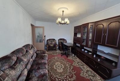 Apartament cu 4 camere decomandat, mobilat în Republicii - 2