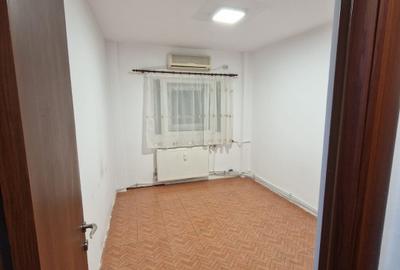 Apartament cu 4 camere de închiriat pe sos. Stefan cel Mare - 13