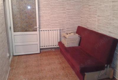 Spațiu comercial, de 950 mp, în Badea Cârțan - 1