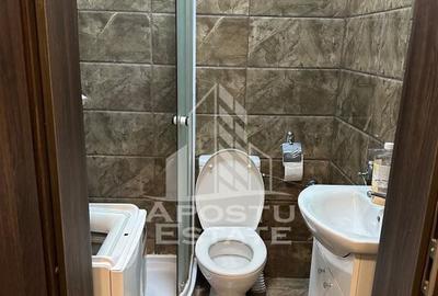 Garsonieră decomandată în Girocului