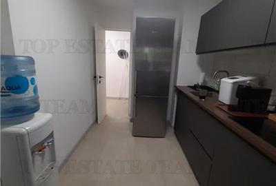 Apartament cu 3 camere semidecomandat, mobilat în Calea Călărașilor - 8