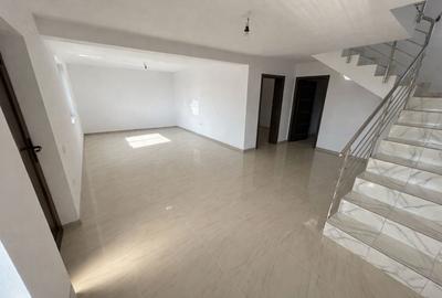 Casă cu 4 camere cu Canalizare în Geamăna - 1