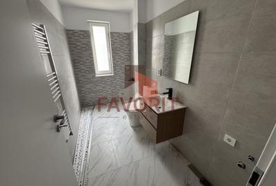 Decomandat.  Spatiu depozitare . Loc de parcare inclus - 8