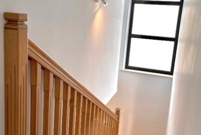 Casă nouă de închiriat tip duplex Ipotești Suceava cartier privat - 9