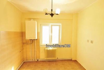 Apartament cu 3 camere decomandat, mobilat în Central - 2