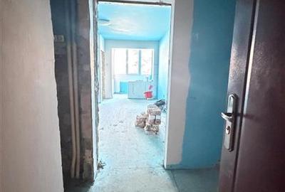 Garsonieră semidecomandată în Tractorul - 4