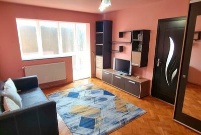 Apartament cu 2 camere semidecomandat, mobilat în Take Ionescu