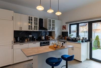 Casă individuală cu 4 camere cu Canalizare în Central - 10