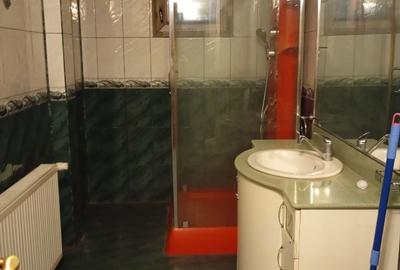 Casă cu 4 camere în Central - 3