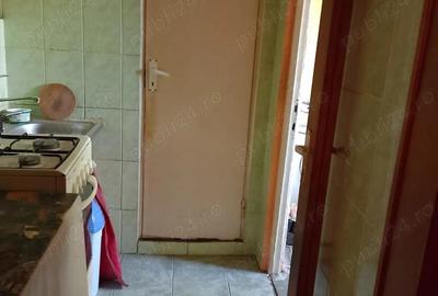 Apartament cu 2 camere semidecomandat în Rahova