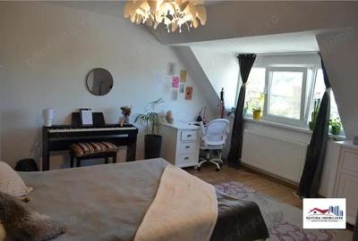 Casa Spatioasa de Vanzare Zona Semicentrala - 1