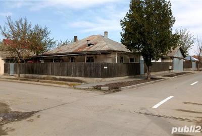 Casă cu 10 camere cu Teren 2000 Mp în Țăndărei - 3