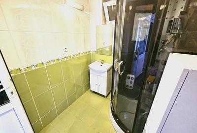 2 case la pret de una in Giulesti - lacul Morii/capatul tramvaiului 11 - 13