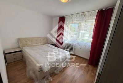 Apartament cu 3 camere semidecomandat în Nord
